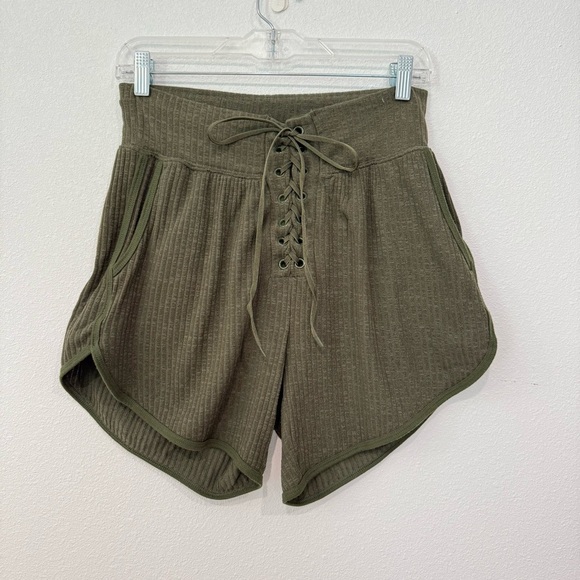 Free People Movement Can't Handle This Shorts Green, Size Small - Picture 2 of 10
